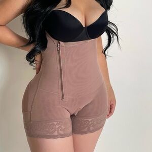 Delie Faja Ref. 09046 ⌛️